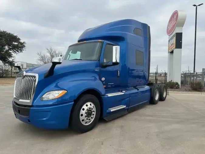 2022 International LT625