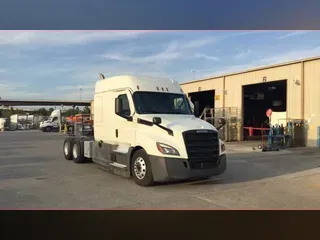 2022 Freightliner Cascadia 126