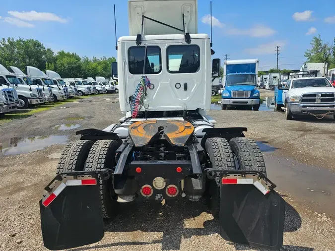 2019 FREIGHTLINER CASCADIA 113