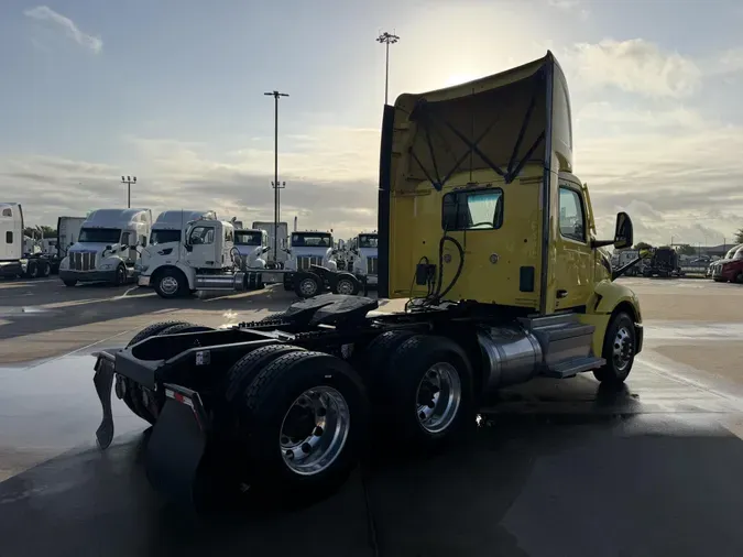 2023 Peterbilt 5799faf189a2315a8e70e7d60251aeb8aad