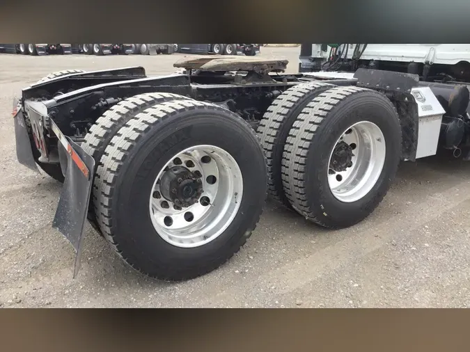 2020 Freightliner Cascadia 126