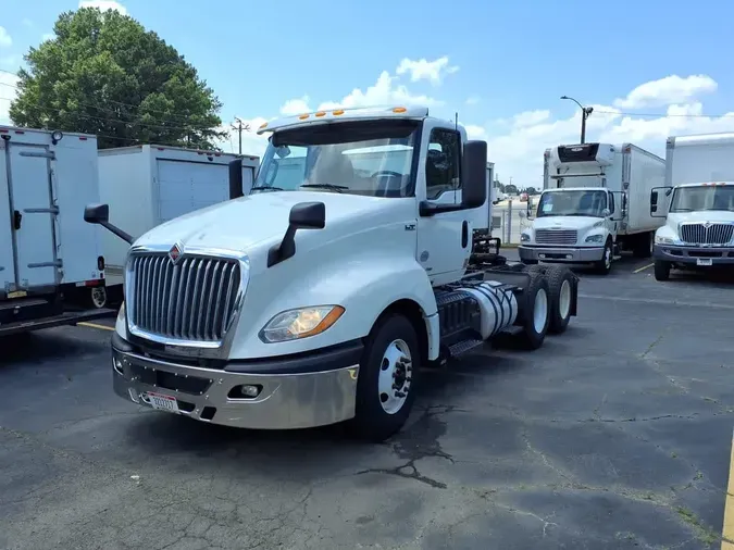 2018 NAVISTAR INTERNATIONAL LT625 DAYCAB T/A