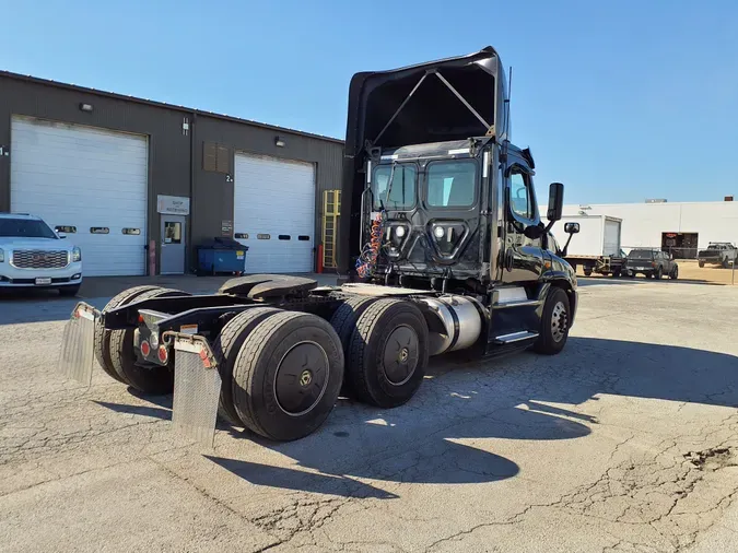 2019 FREIGHTLINER/MERCEDES CASCADIA 125