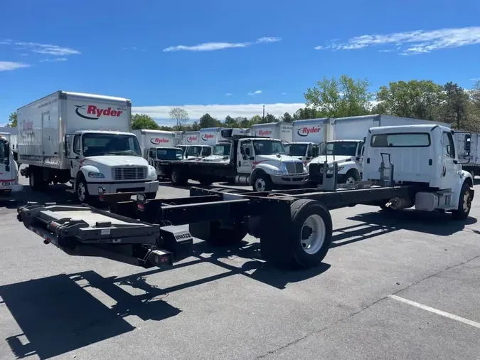 2019 FREIGHTLINER M2 106