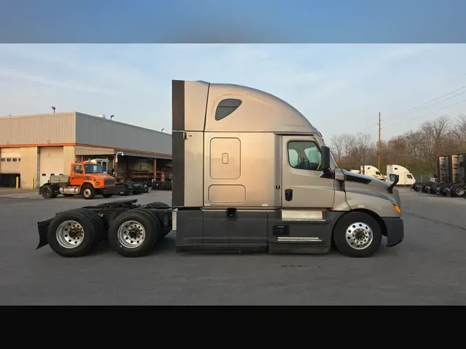 2024 Freightliner Cascadia 126