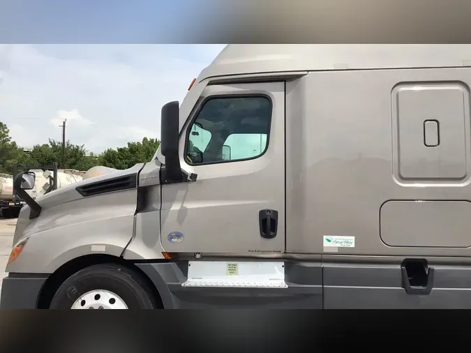 2024 Freightliner Cascadia 126