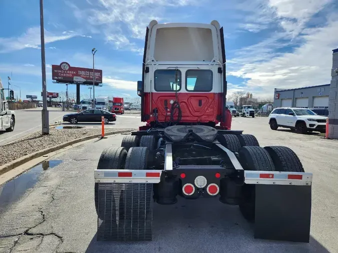 2023 FREIGHTLINER Cascadia 126