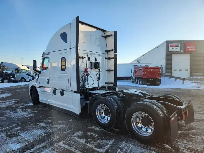 2023 FREIGHTLINER Cascadia 126