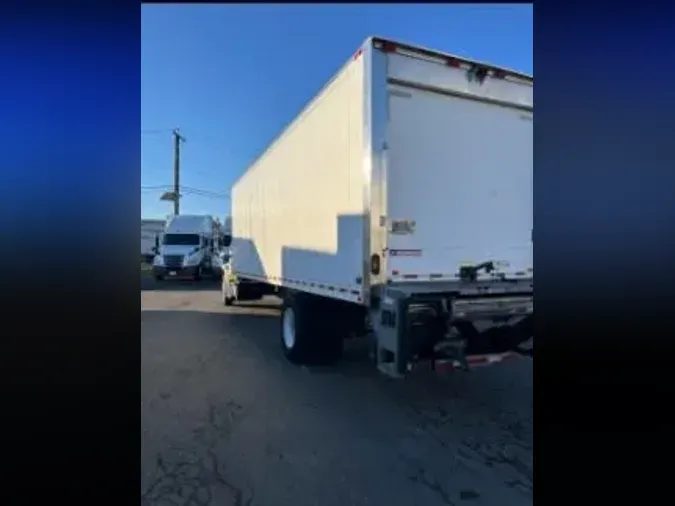 2018 FREIGHTLINER/MERCEDES M2 106