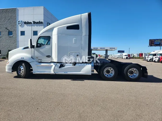 2021 KENWORTH T680