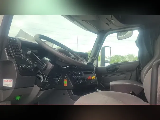 2019 INTERNATIONAL LT