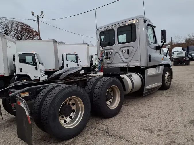 2019 FREIGHTLINER/MERCEDES CASCADIA 1259fd989f9ef7e2548f9ec6f16aa90308e