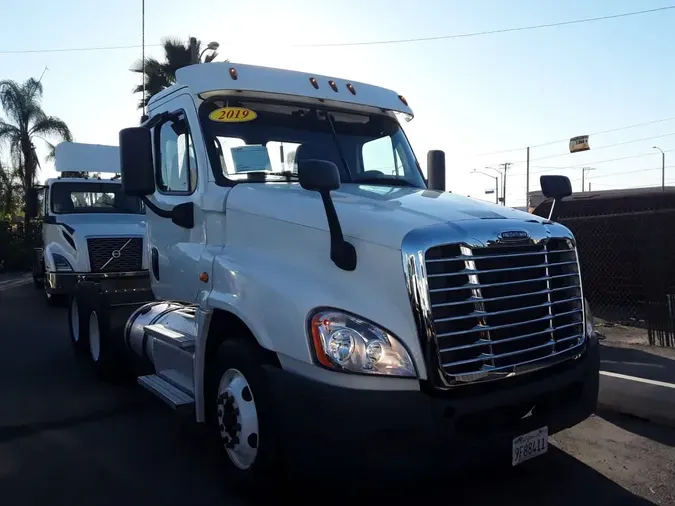 2019 FREIGHTLINER/MERCEDES CASCADIA 125