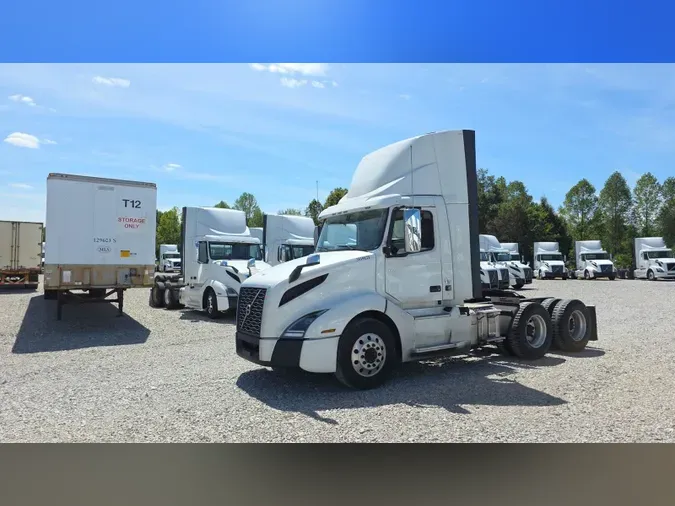 2019 Volvo VNL300