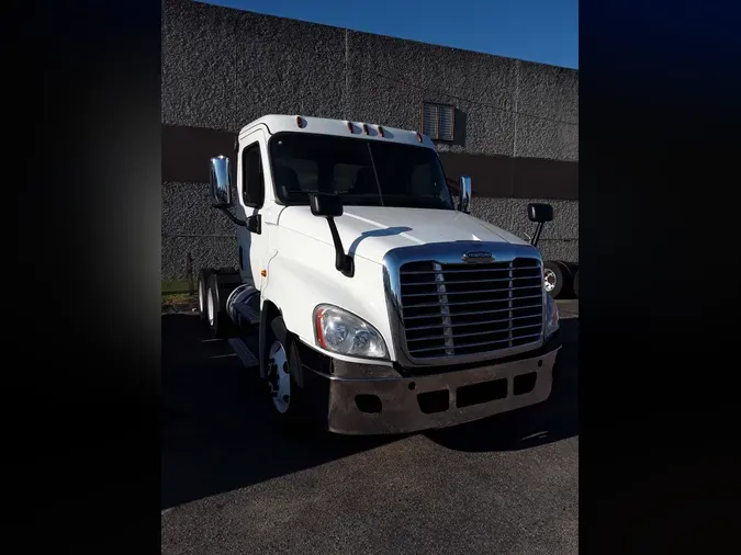 2016 FREIGHTLINER/MERCEDES CASCADIA 125