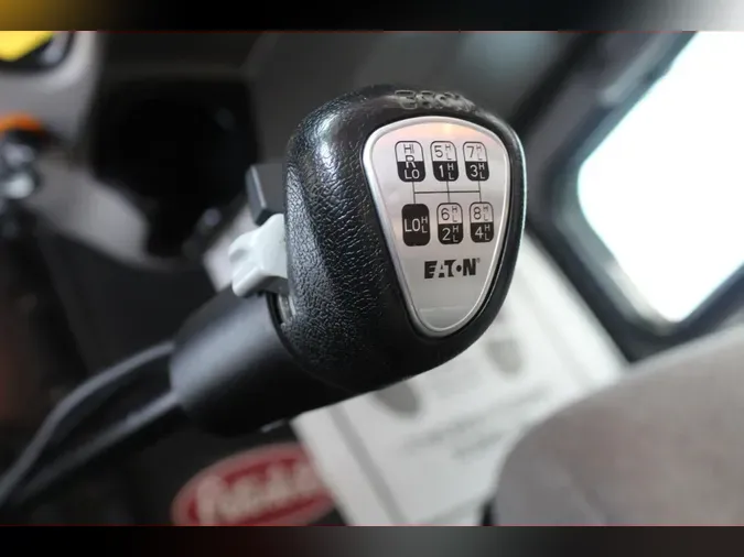 2024 Peterbilt 389
