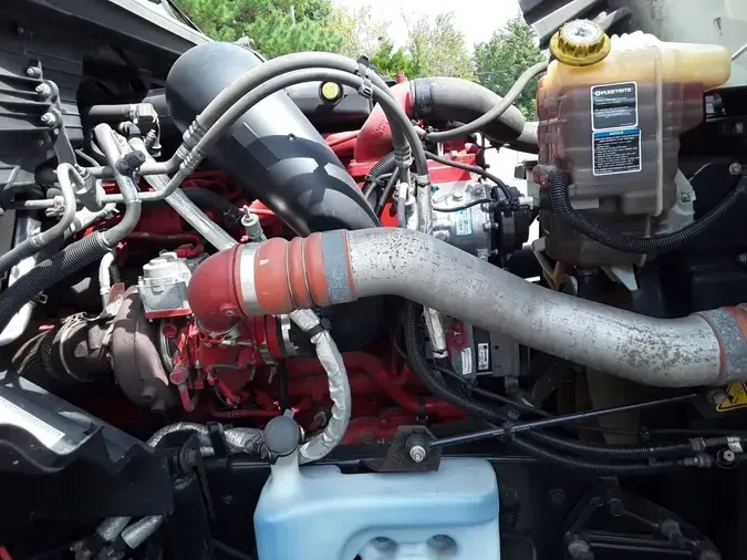2019 NAVISTAR INTERNATIONAL LT625 SLPR CAB