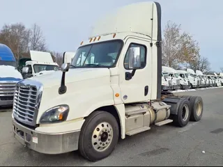 2018 FREIGHTLINER/MERCEDES CASCADIA 125