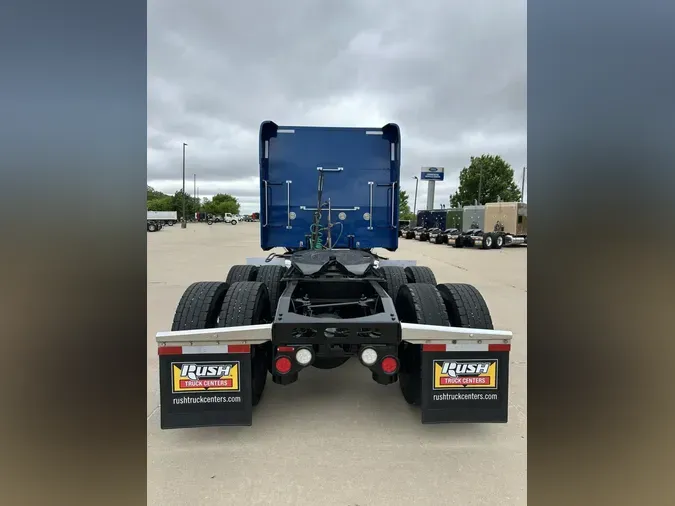 2023 Peterbilt 389