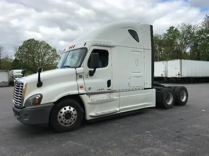 2018 Freightliner X12564ST