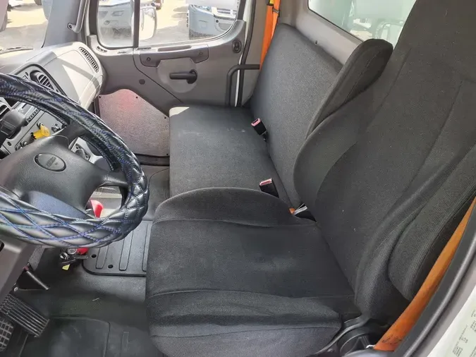 2018 FREIGHTLINER M2 106
