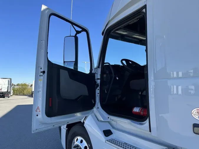 2024 VOLVO VNL64T8609ff43f2ceb188b391f3e6d4329c30da8