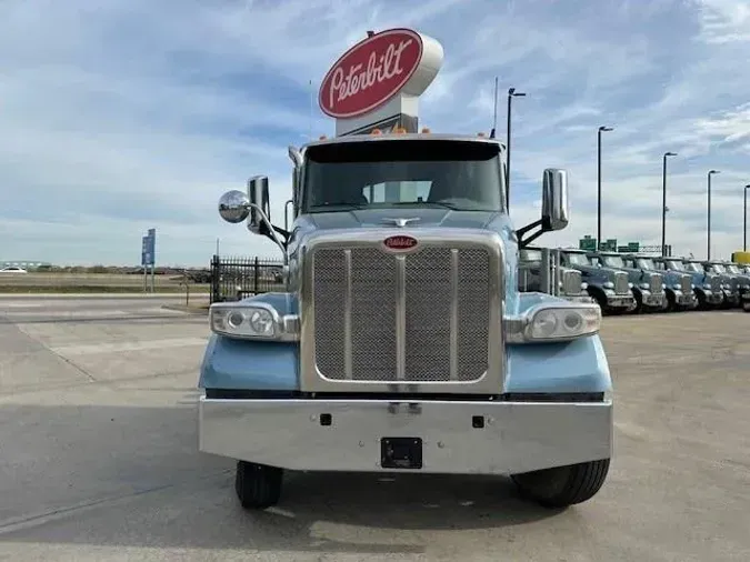 2022 Peterbilt 567