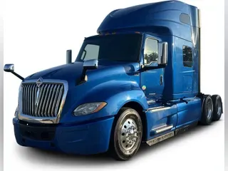 2020 International LT625