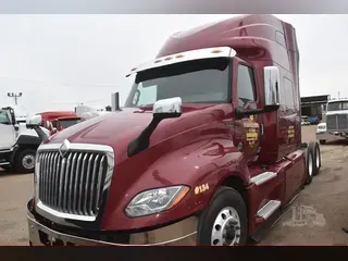 2022 INTERNATIONAL LT