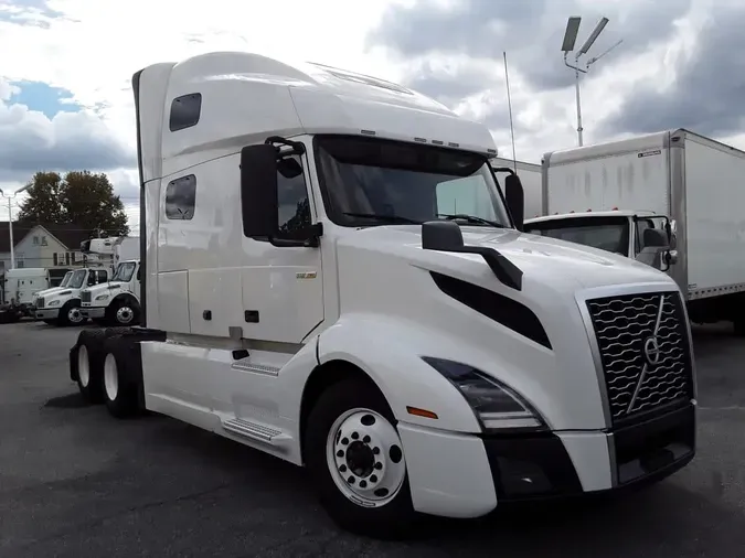2019 VOLVO VNL64T-760