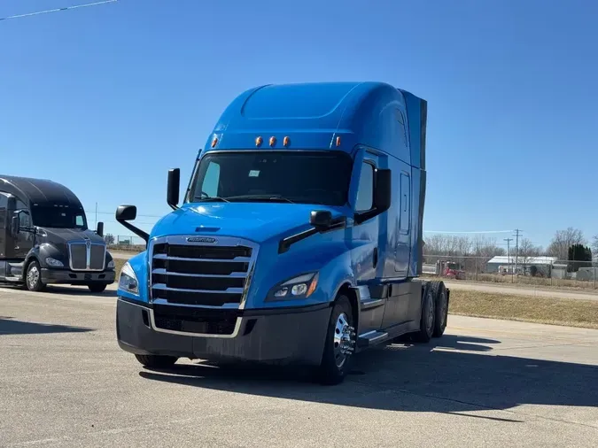 2022 FREIGHTLINER Cascadia 126a004e8620449f0f41bbbd57a1450867a