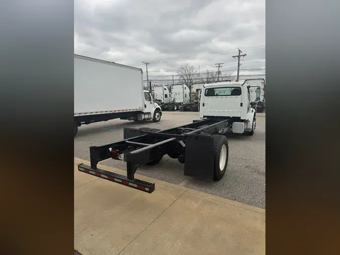 2019 FREIGHTLINER/MERCEDES M2 106