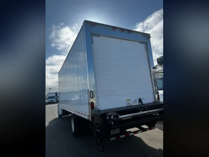 2016 FREIGHTLINER M2 106