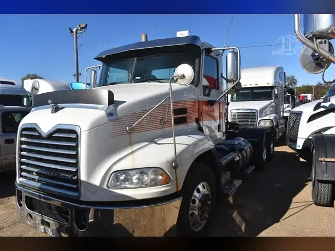 2017 MACK PINNACLE CXU613a00a20ee3f29da14418289850830897e