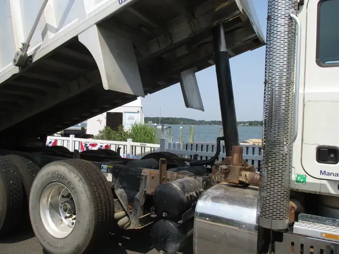 2015 MACK 713a00a439d174b92a7e067a4fa31d98a2f