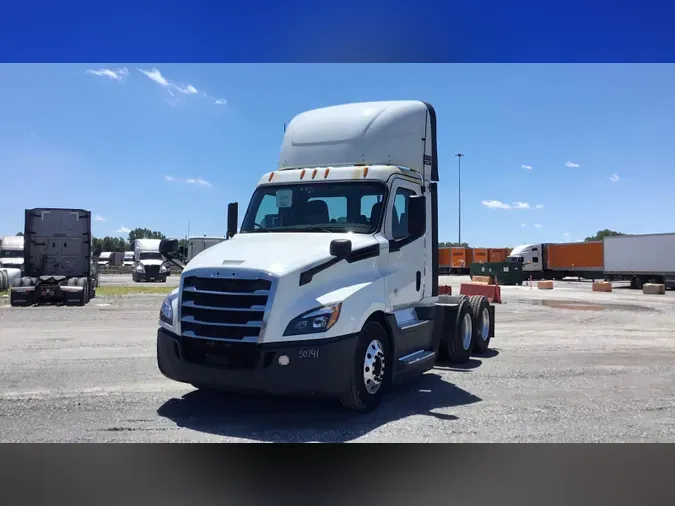 2020 Freightliner Cascadia 126