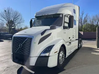 2021 VOLVO VNL64T760