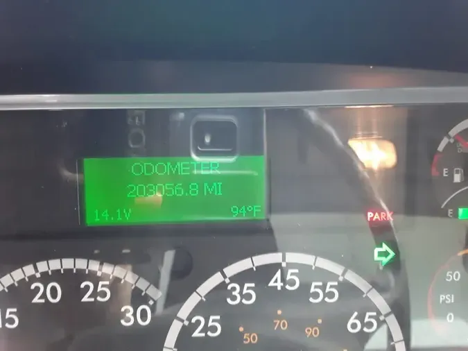 2017 FREIGHTLINER M2 106