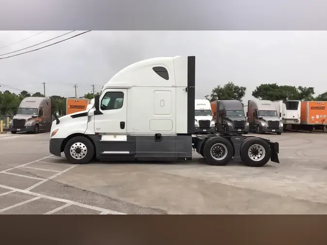 2020 Freightliner Cascadia