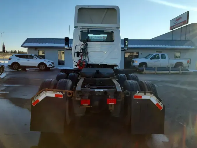 2019 NAVISTAR INTERNATIONAL LT625 DAYCAB T/A