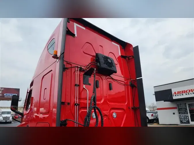 2022 FREIGHTLINER CA126