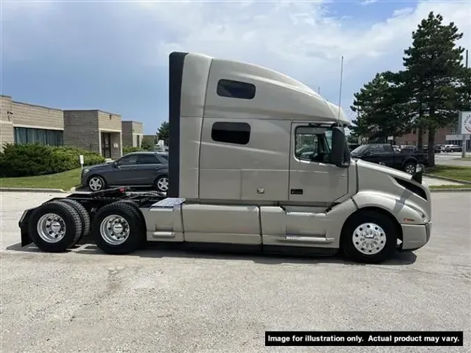 2022 VOLVO VNL760