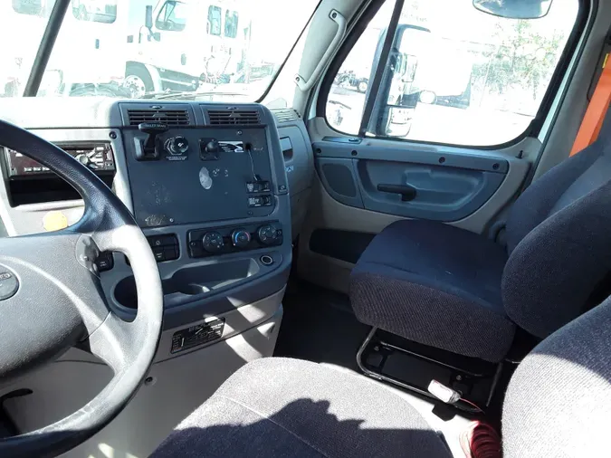 2018 FREIGHTLINER/MERCEDES CASCADIA 125