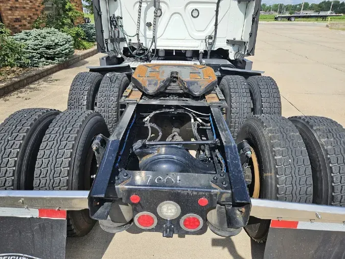 2023 FREIGHTLINER Cascadia 126