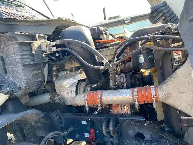 2015 FREIGHTLINER X12564ST