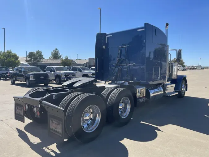 2024 Peterbilt 389