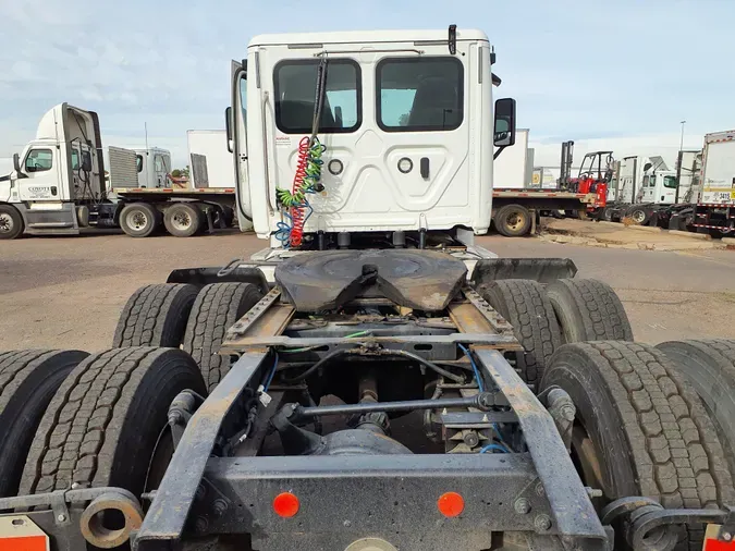 2018 FREIGHTLINER/MERCEDES CASCADIA 125