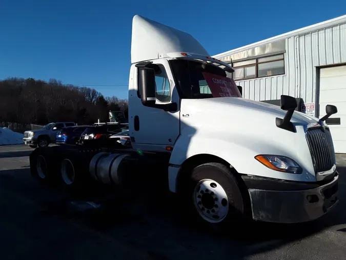 2019 NAVISTAR INTERNATIONAL LT625 DAYCAB T/A