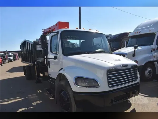 2006 FREIGHTLINER BUSINESS CLASS M2 106