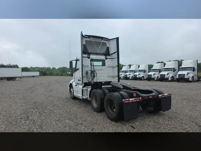 2020 Volvo VNL300a02aca60f76afdf95263ccf1ad069962